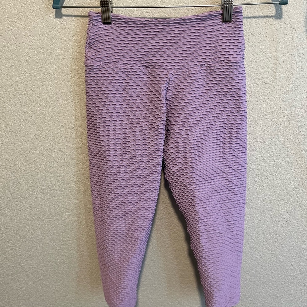 Booty By Brabands lilac/purple cropped croco leggings